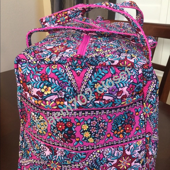NWT VERA BRADLEY ICONIC LARGE DUFFEL - Picture 2 of 4